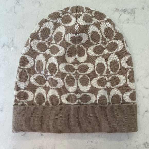 AUTHENTIC COACH, Signature pattern, womens cuffed hat and gloves set - Picture 2 of 4